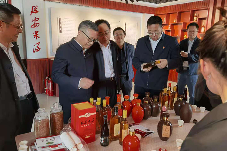 省糧食和物資儲備局、陜西糧農(nóng)集團赴延安調(diào)研區(qū)域特色農(nóng)業(yè)產(chǎn)業(yè)發(fā)展