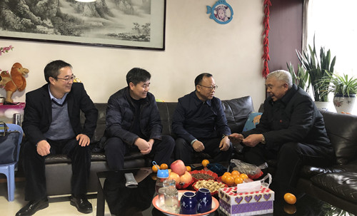 油脂集團(tuán)開展“春節(jié)走訪慰問困難黨員、困難職工”活動(dòng)
