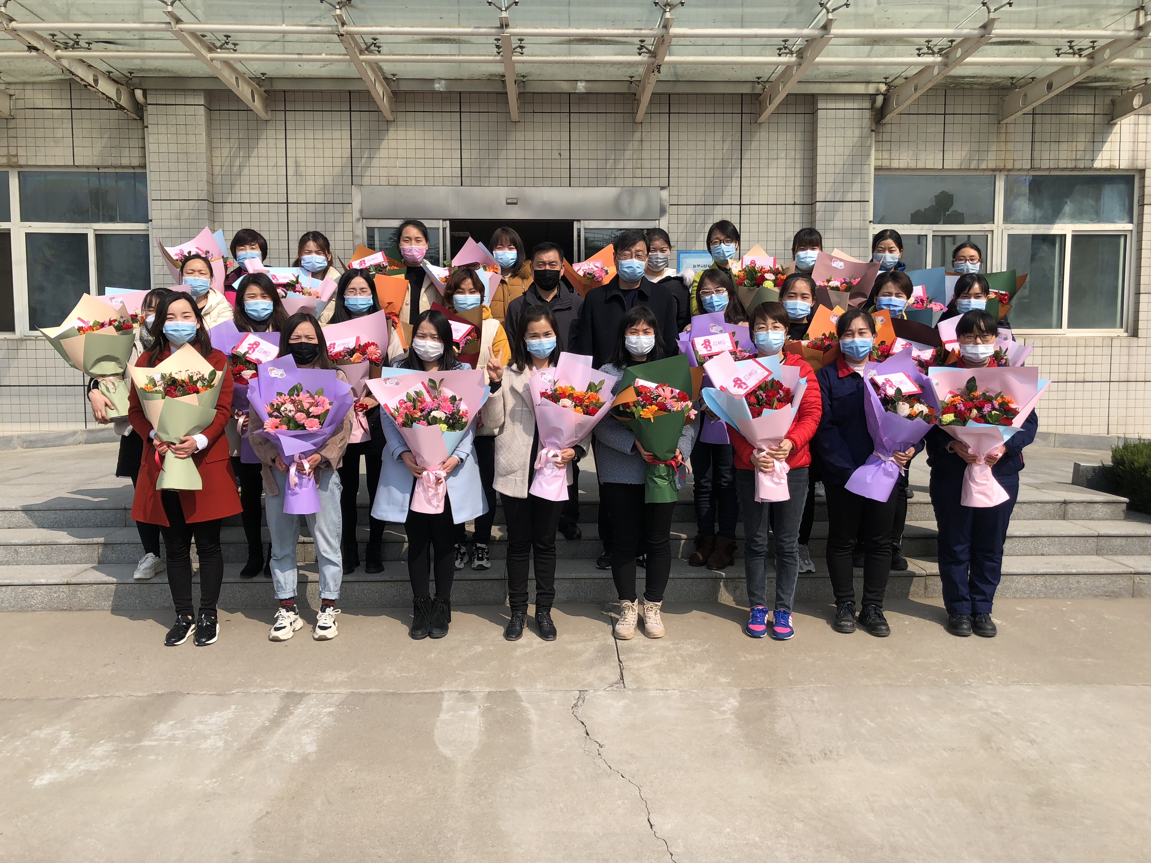 油脂信息2020.03.06《不一樣的“三八”節(jié)——巾幗不讓須眉，致敬油脂女神！》 (7).jpg