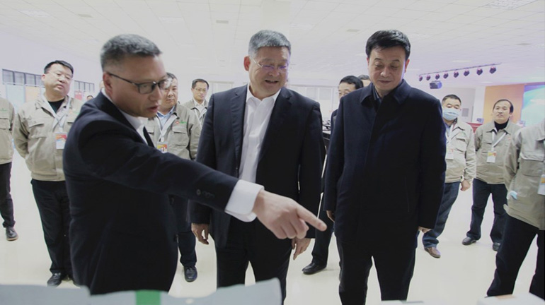 西安市糧食行業(yè)協(xié)會會長李西安一行在西瑞集團調研