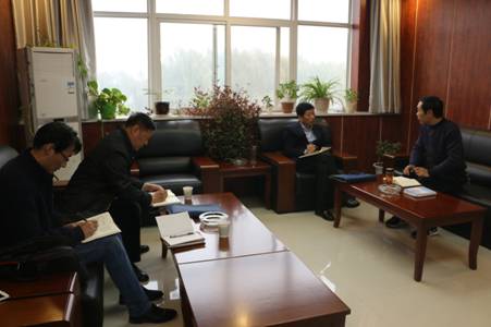 農(nóng)墾集團黨委書記、董事長王桂欣到基層督導(dǎo)“兩學(xué)一做”學(xué)習(xí)教育工作