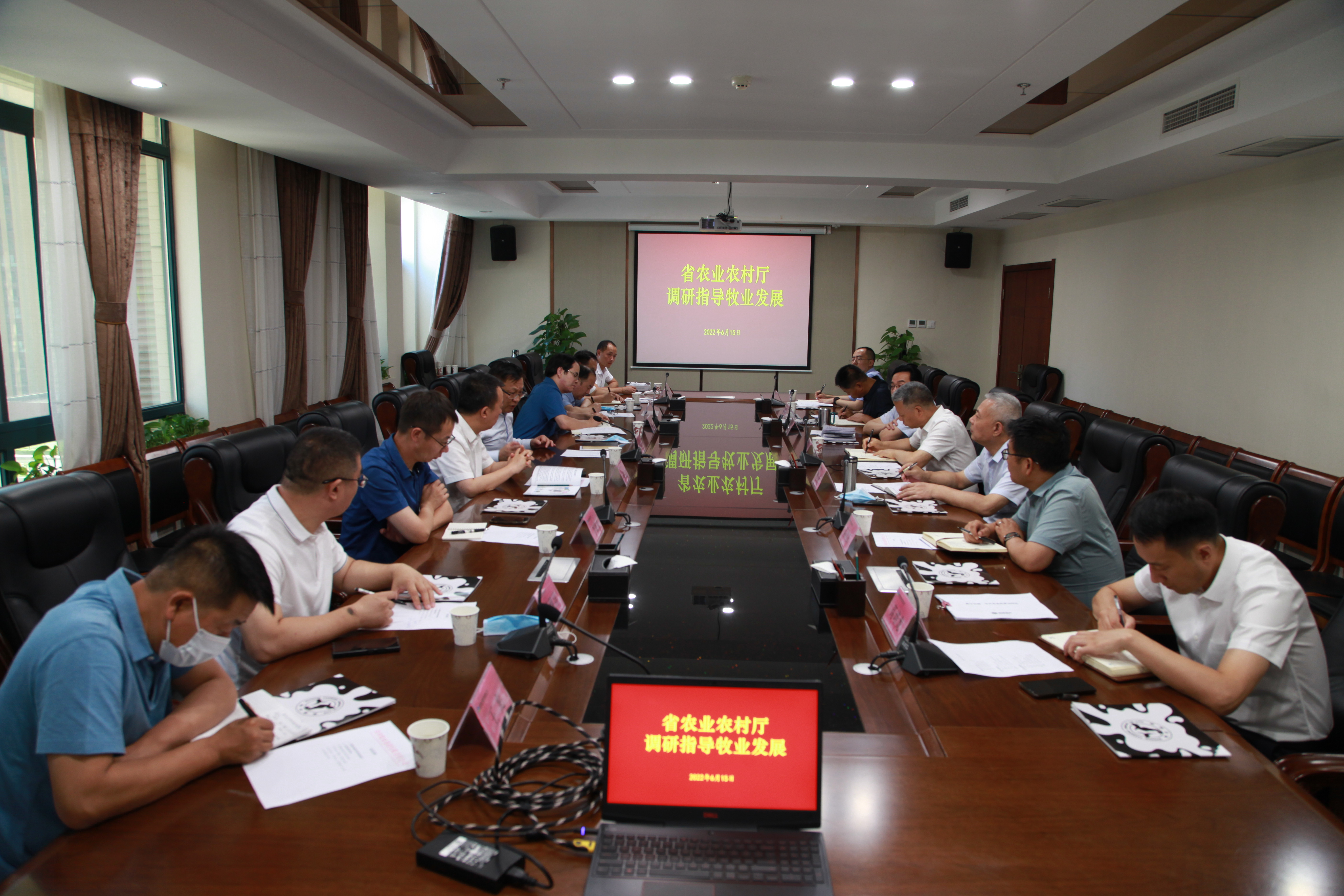 省農(nóng)業(yè)農(nóng)村廳副廳長任步學(xué)一行到糧農(nóng)集團調(diào)研指導(dǎo)工作